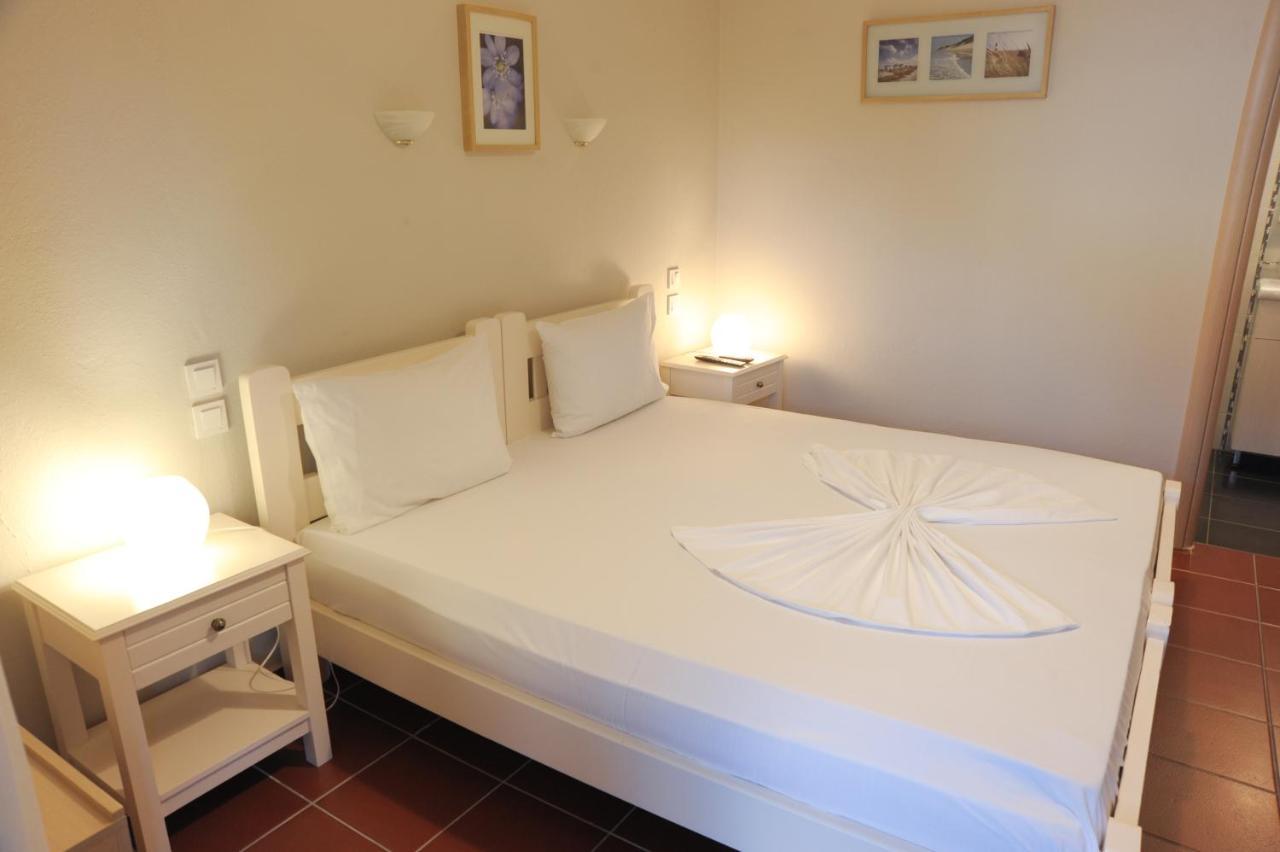 Spyrou Studios & Apartments Platanidia Екстер'єр фото