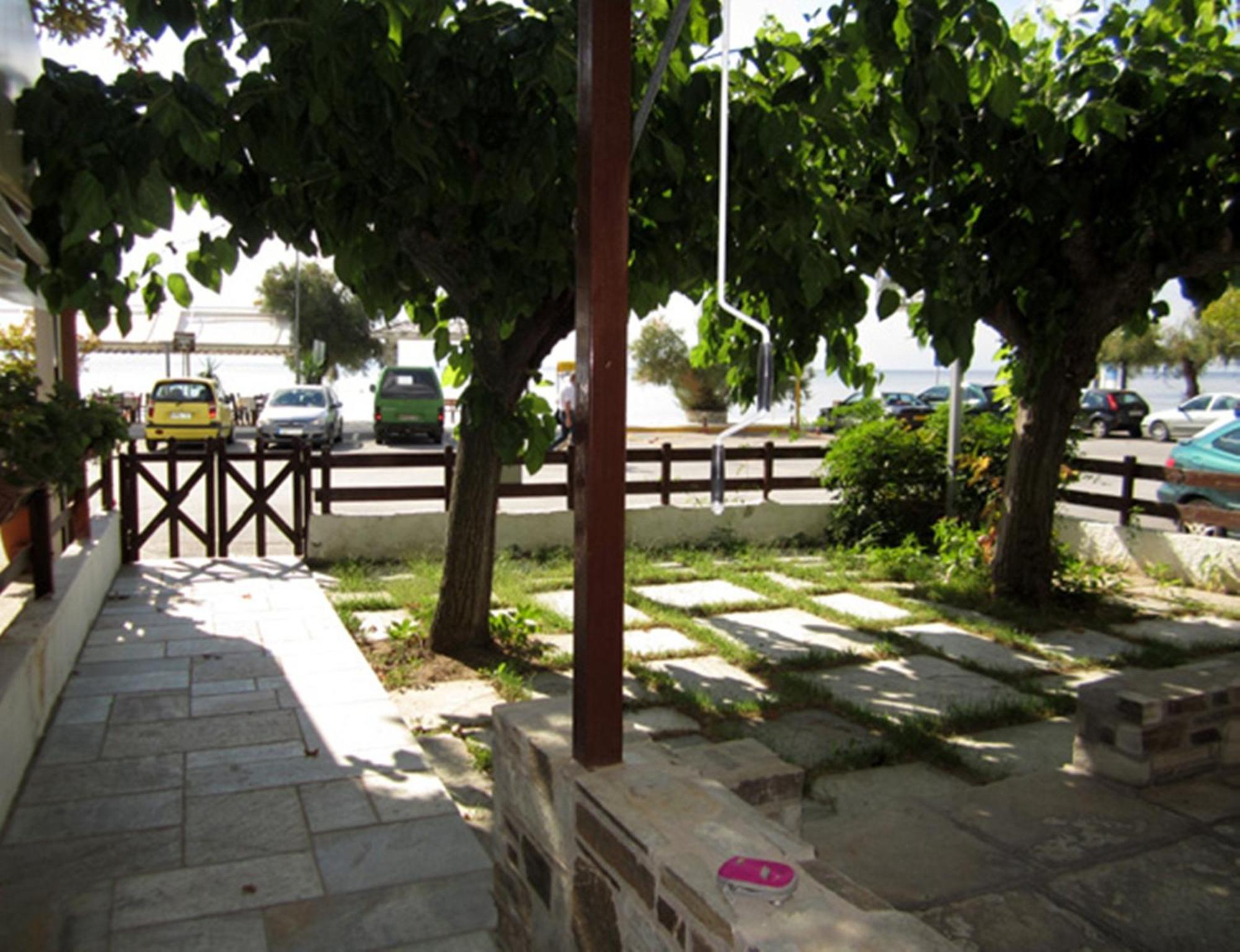 Spyrou Studios & Apartments Platanidia Екстер'єр фото