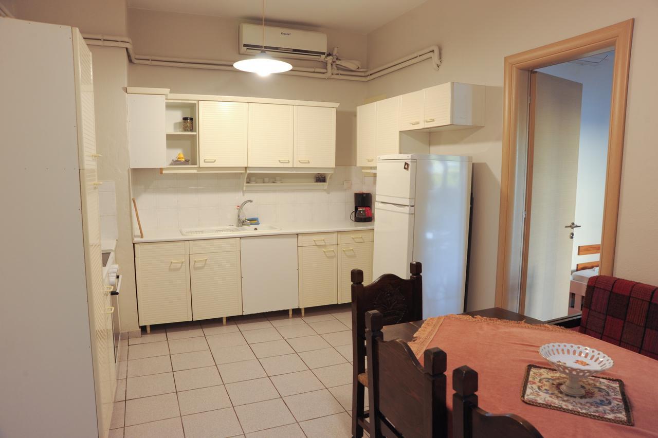 Spyrou Studios & Apartments Platanidia Екстер'єр фото